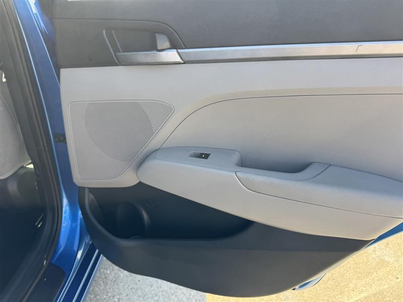Hyundai Elantra SE 2017