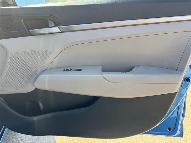 Hyundai Elantra SE 2017