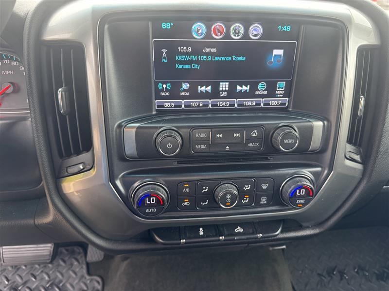 Chevrolet Silverado photo 19