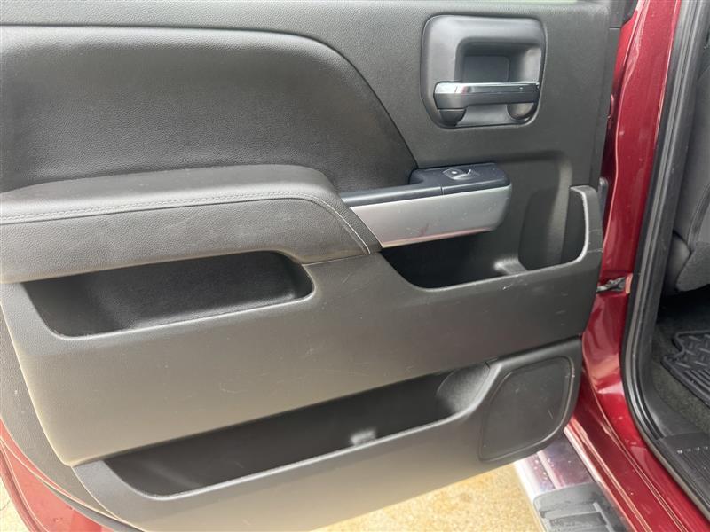 Chevrolet Silverado photo 24