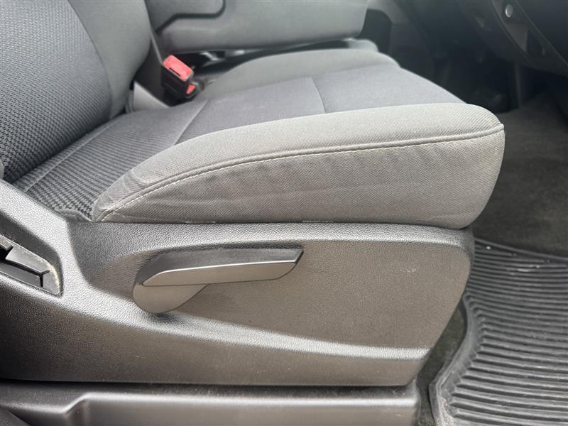 Chevrolet Silverado photo 33