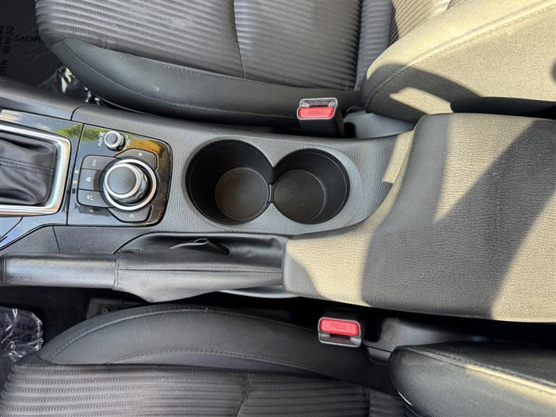 Mazda MAZDA3 i Sport 2016