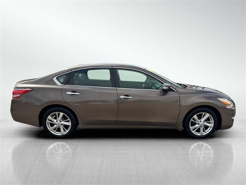 Nissan Altima 2.5 SV 2014