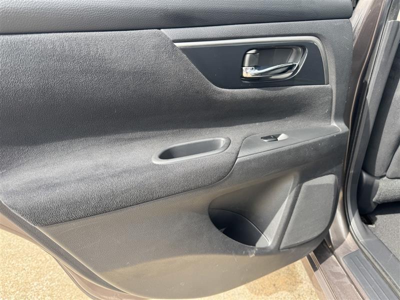 Nissan Altima 2.5 SV 2014