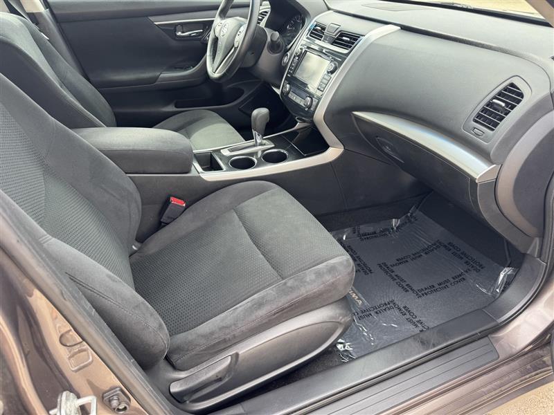 Nissan Altima 2.5 SV 2014