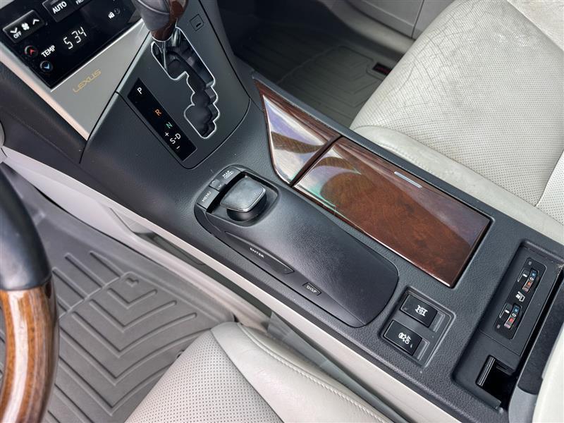 Lexus RX photo 20