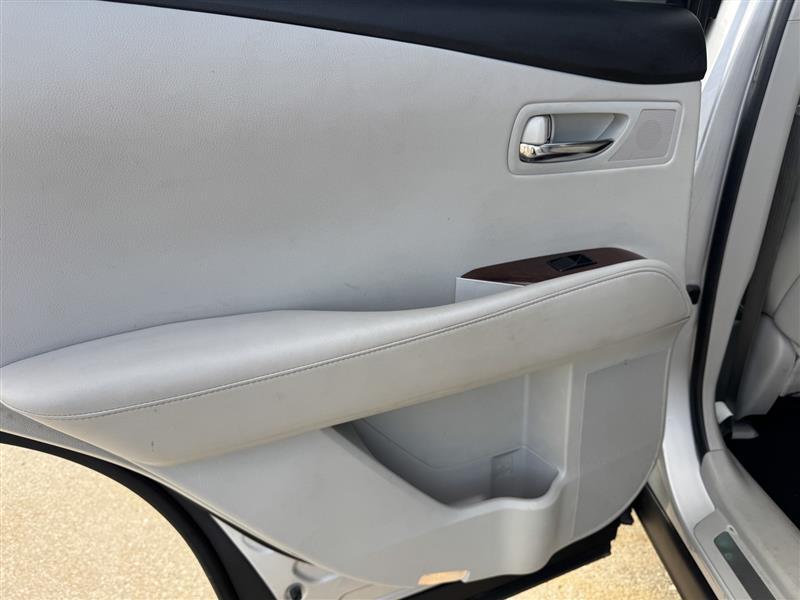 Lexus RX photo 26