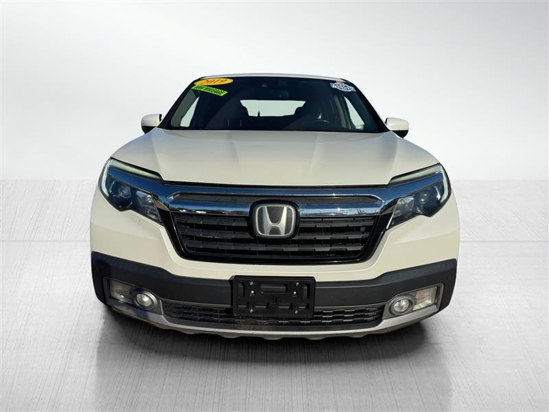 Honda Ridgeline photo 2