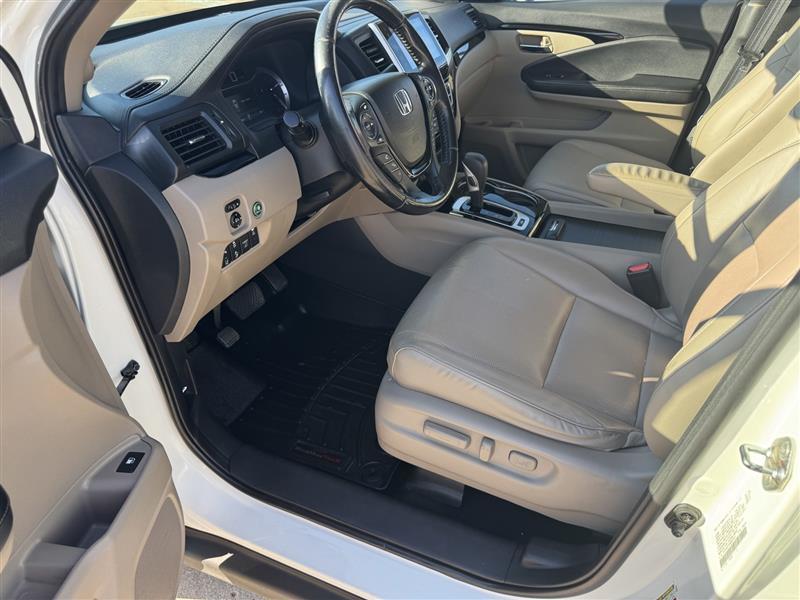 Honda Ridgeline photo 9