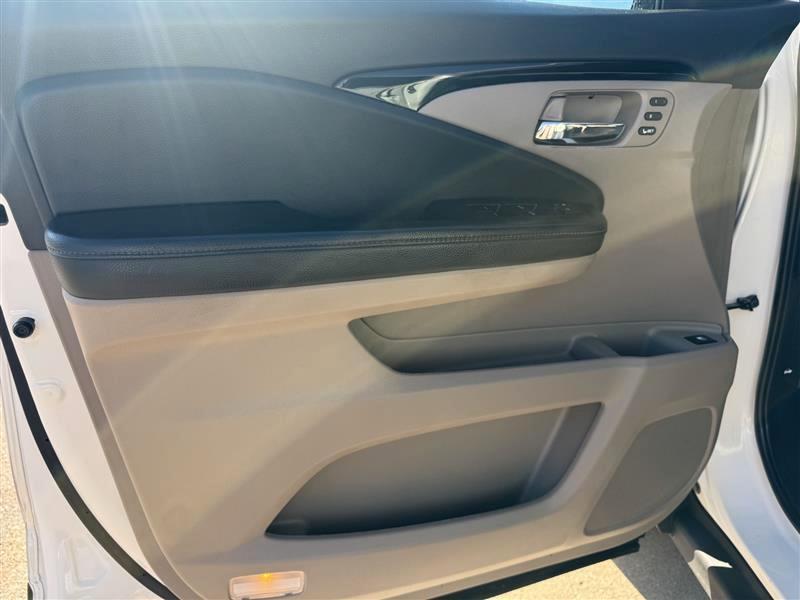 Honda Ridgeline photo 10