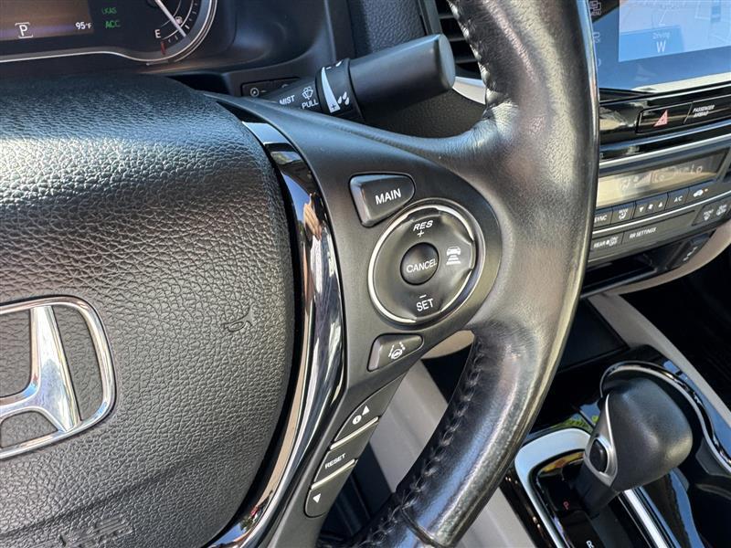 Honda Ridgeline photo 17