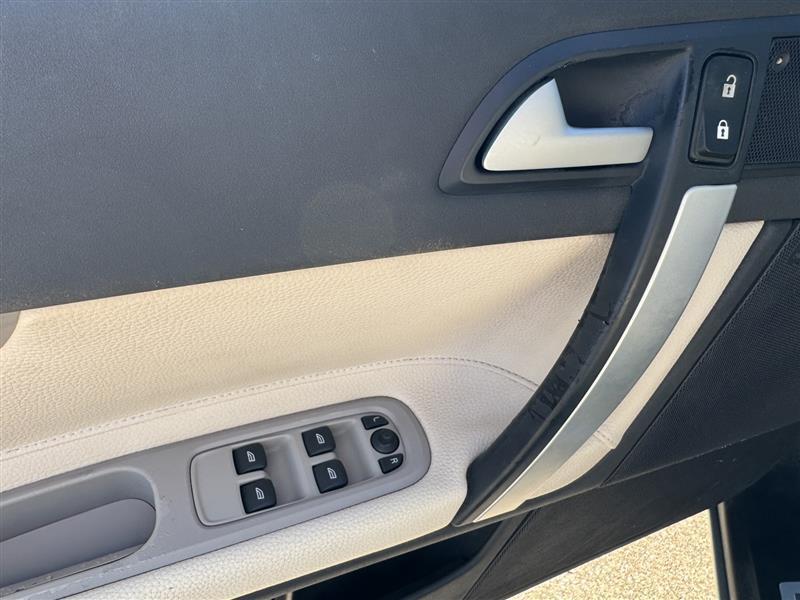 Volvo C70 T5 2011