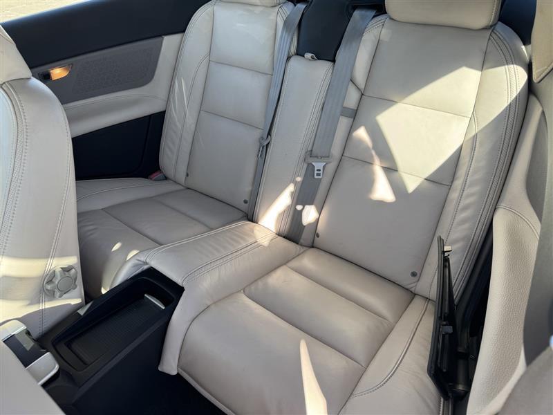 Volvo C70 T5 2011