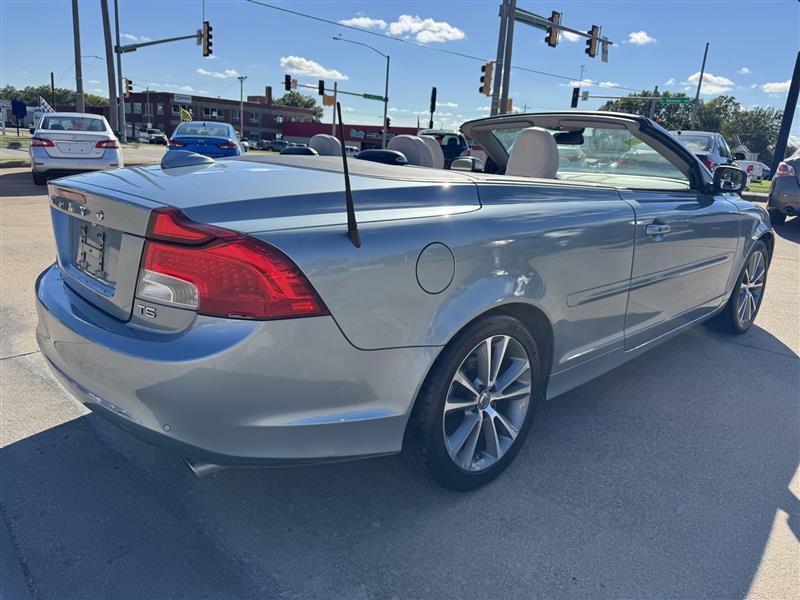 Volvo C70 T5 2011