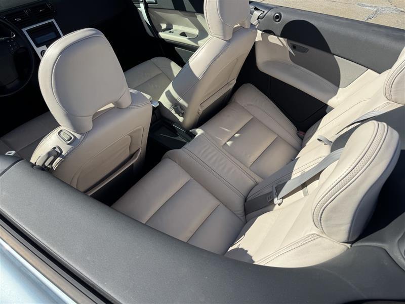 Volvo C70 T5 2011