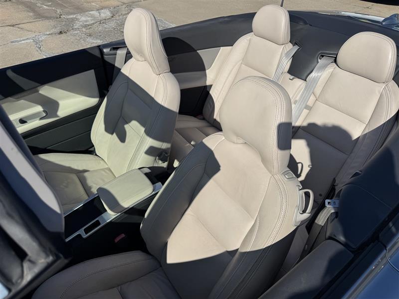 Volvo C70 T5 2011