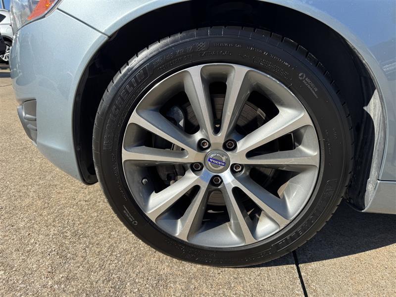 Volvo C70 T5 2011