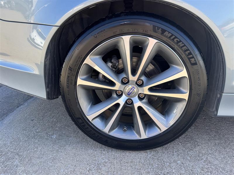 Volvo C70 T5 2011