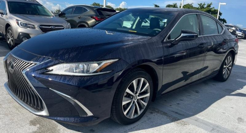 Lexus ES 350 4D Sedan 2020