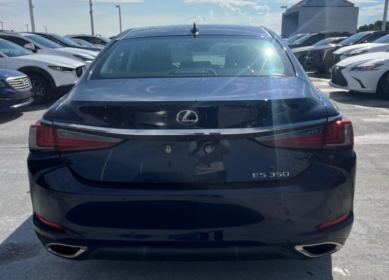 Lexus ES 350 4D Sedan 2020