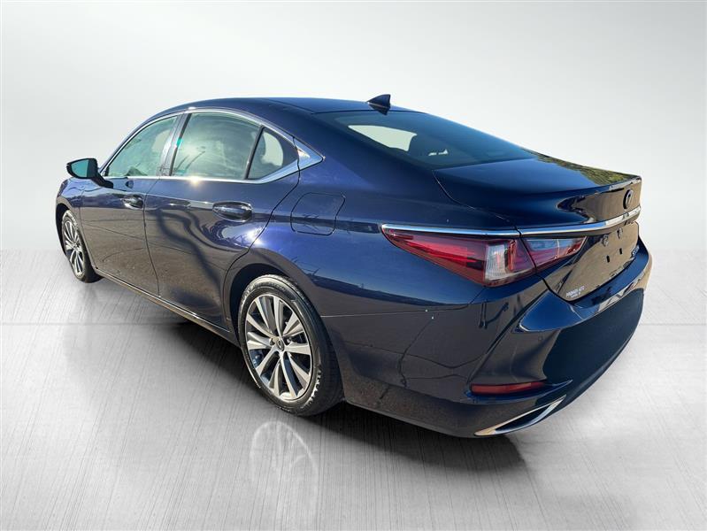 Lexus ES photo 5