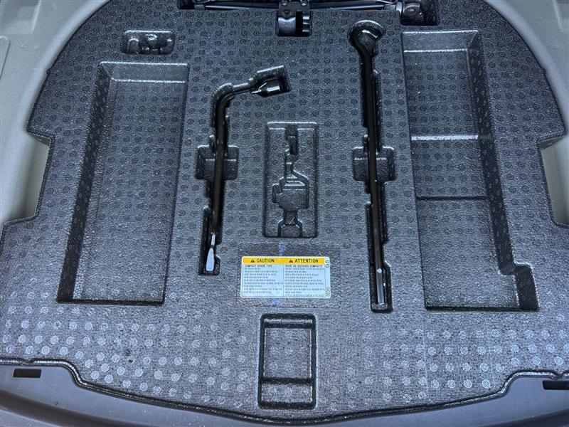 Lexus ES photo 29
