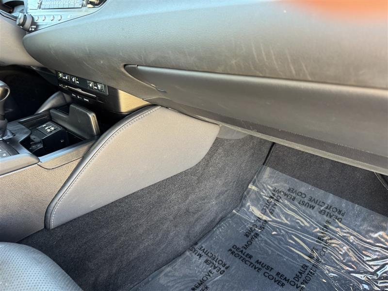 Lexus ES photo 36