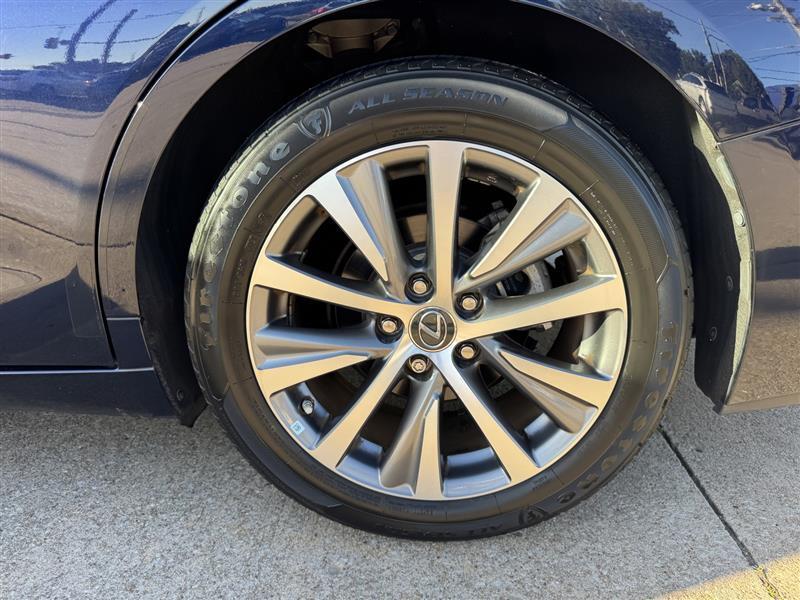 Lexus ES photo 40