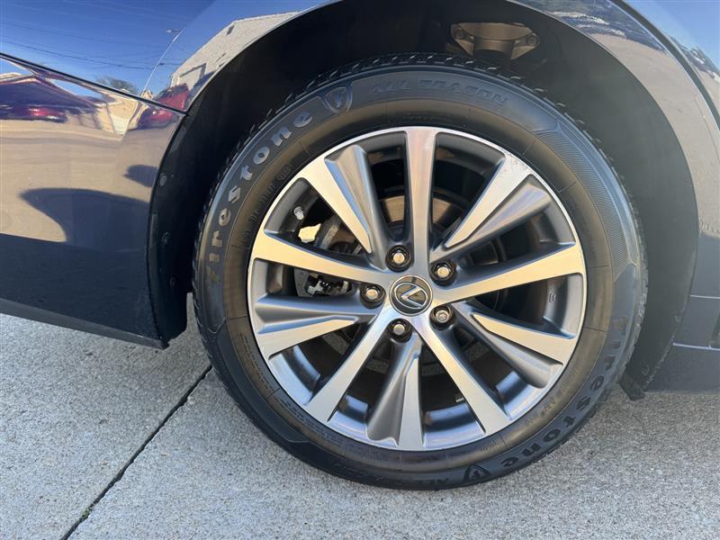 Lexus ES photo 42