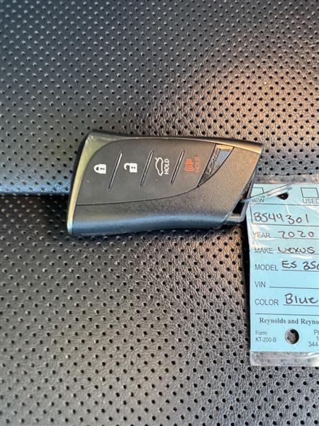 Lexus ES photo 47
