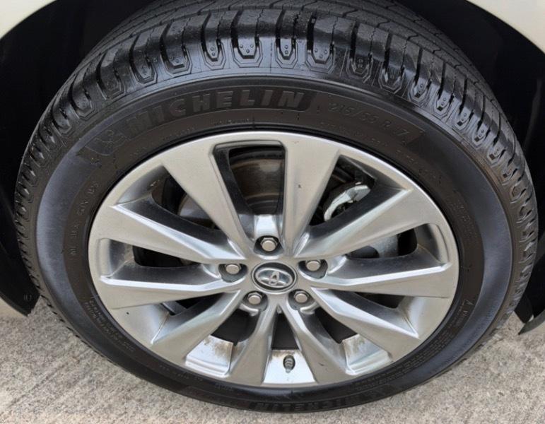 Toyota Camry XLE 2017