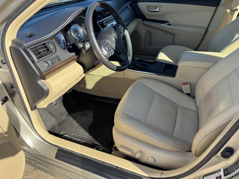 Toyota Camry XLE 2017