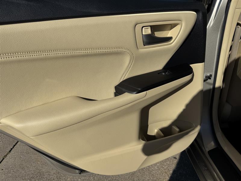 Toyota Camry XLE 2017