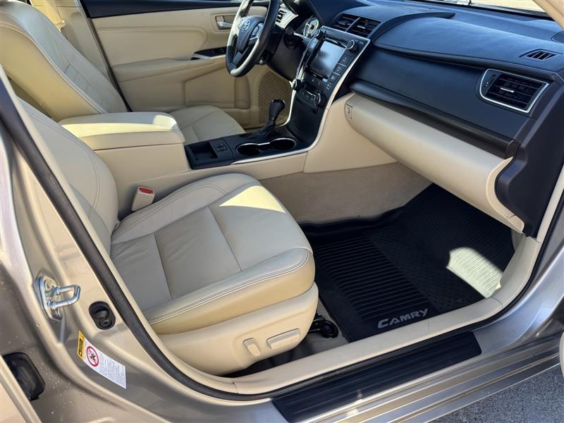 Toyota Camry XLE 2017