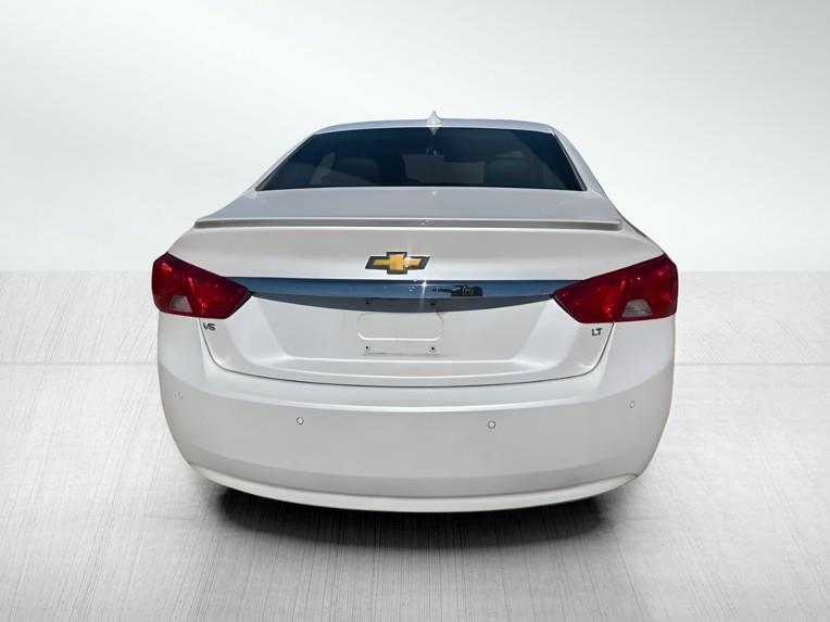 Chevrolet Impala photo 3