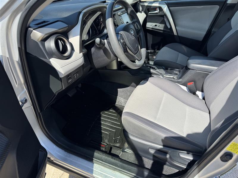 Toyota RAV4 XLE AWD 2015