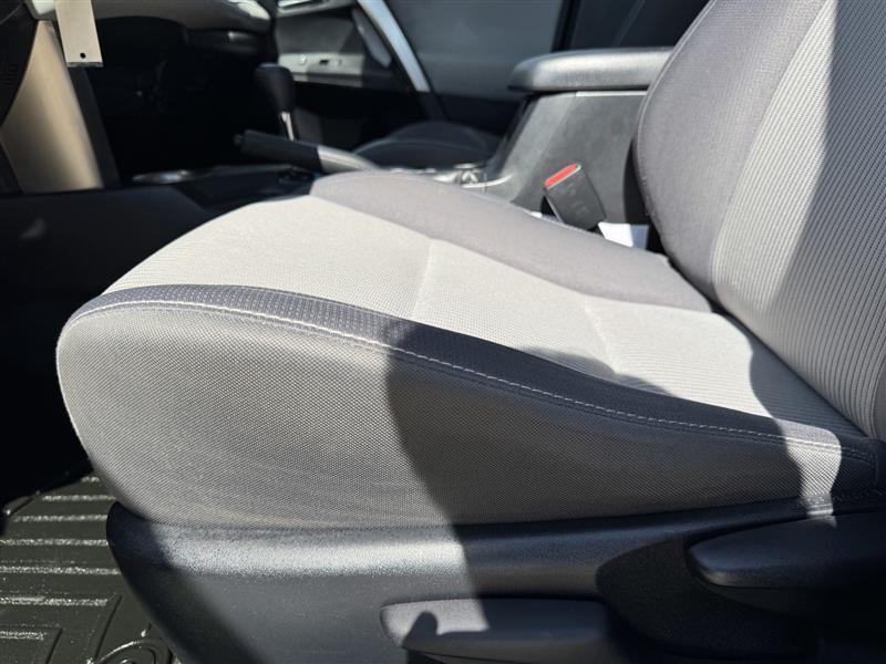 Toyota RAV4 XLE AWD 2015