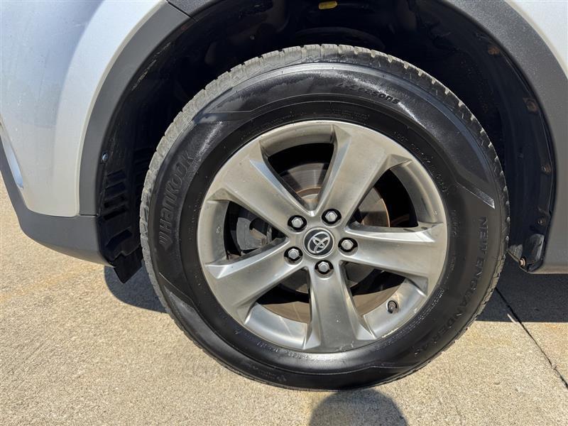 Toyota RAV4 XLE AWD 2015