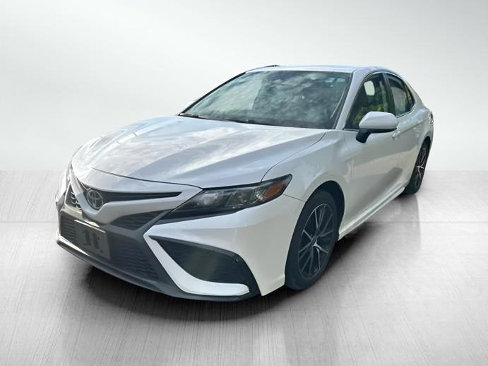 Toyota Camry SE 2021