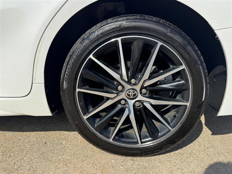 Toyota Camry SE 2021