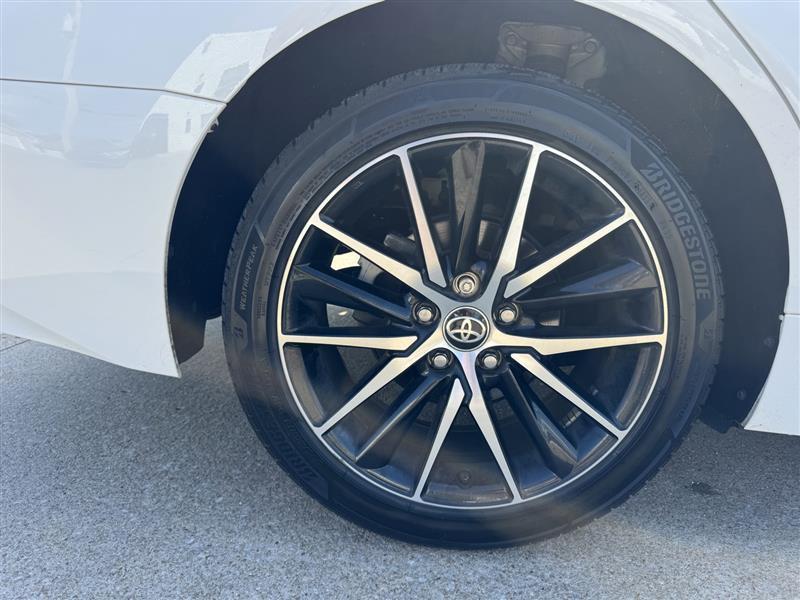 Toyota Camry SE 2021