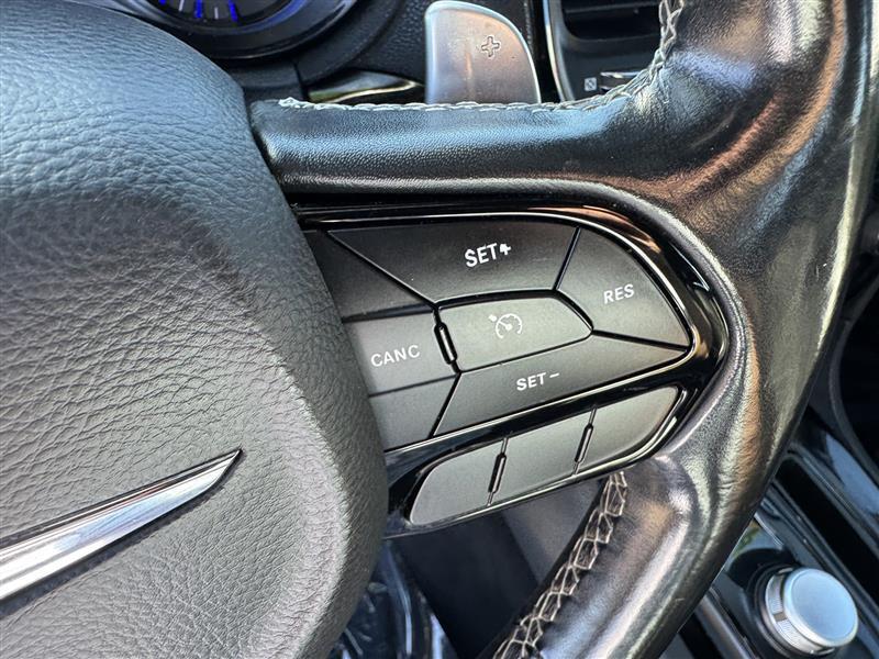 Chrysler 300 photo 15