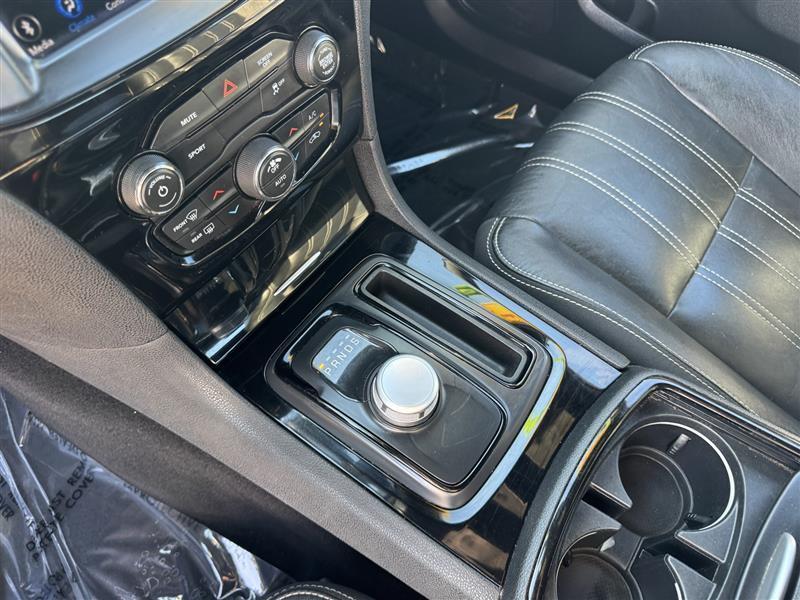 Chrysler 300 photo 18