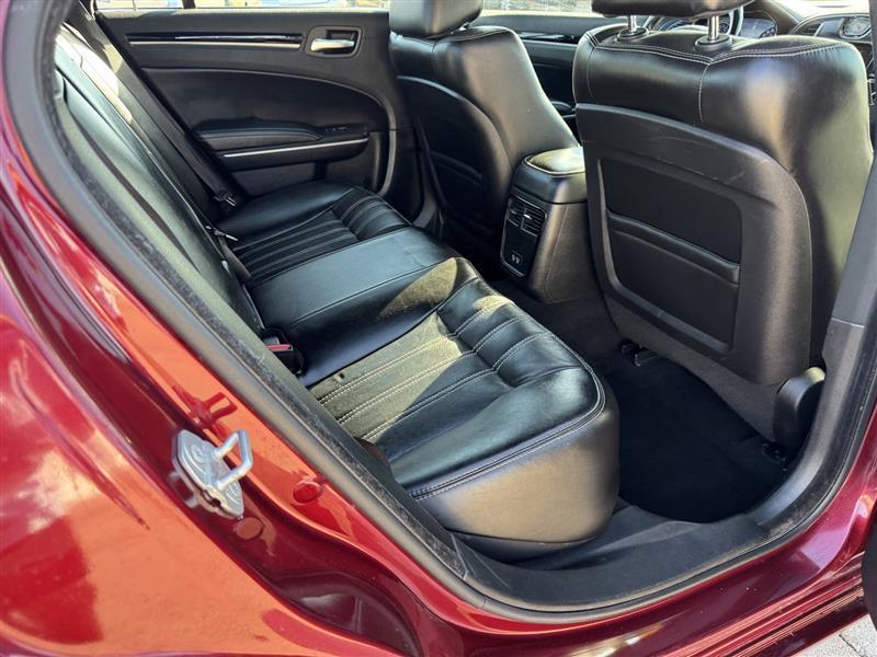 Chrysler 300 photo 27