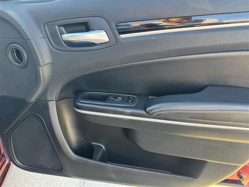 Chrysler 300 photo 30