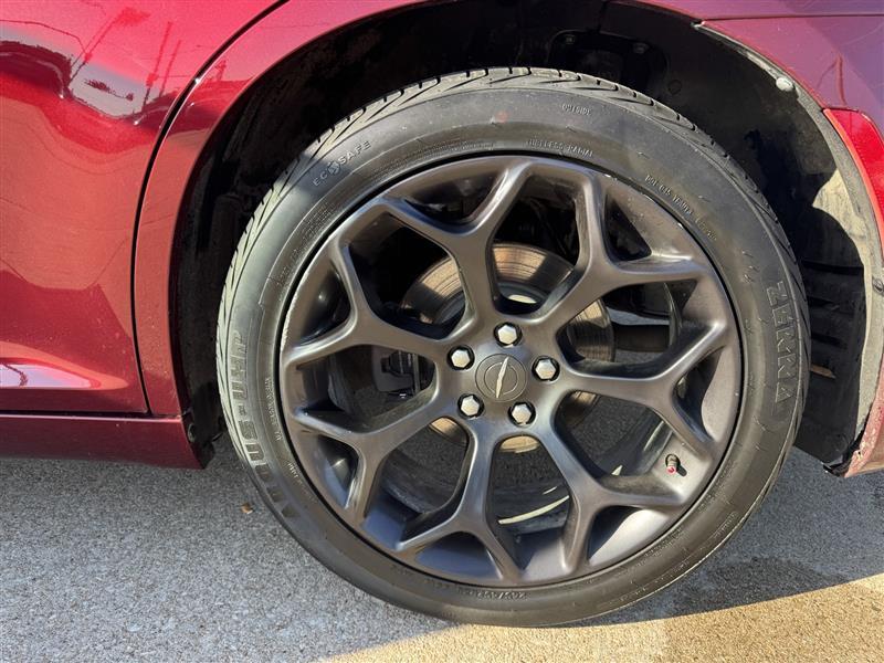 Chrysler 300 photo 36