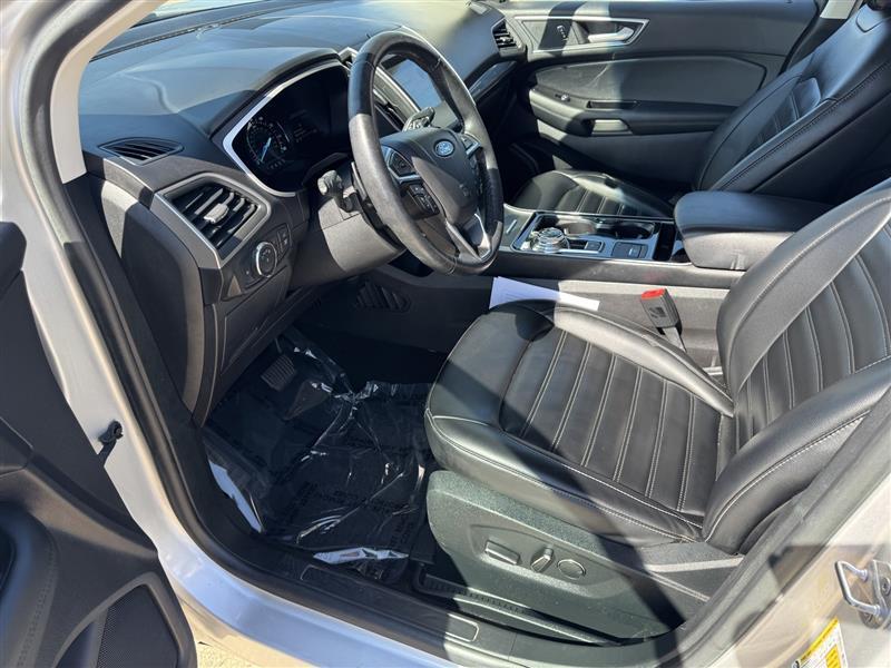 Ford Edge photo 9