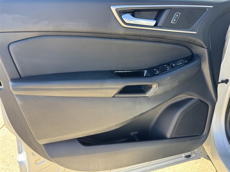 Ford Edge photo 10