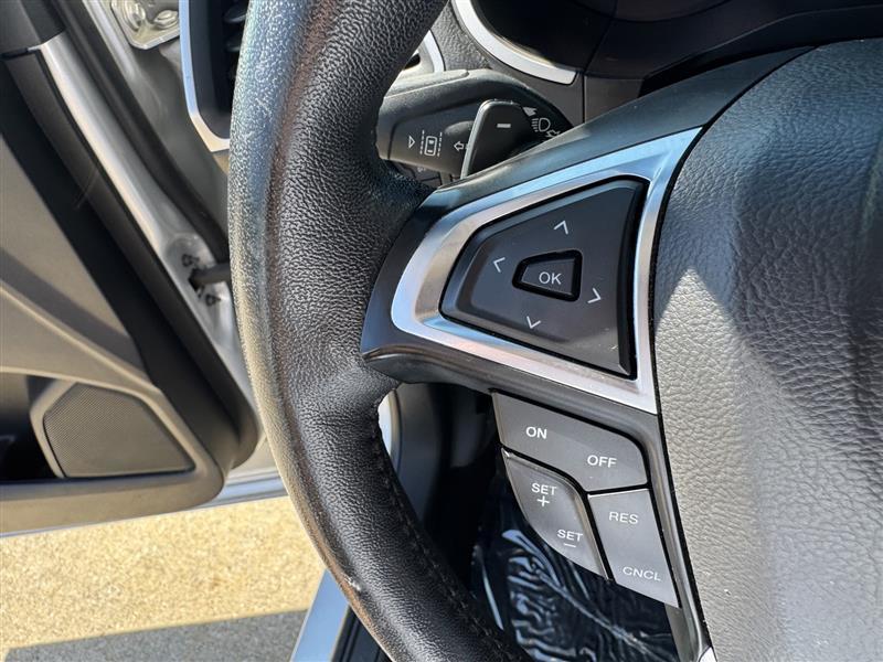 Ford Edge photo 14