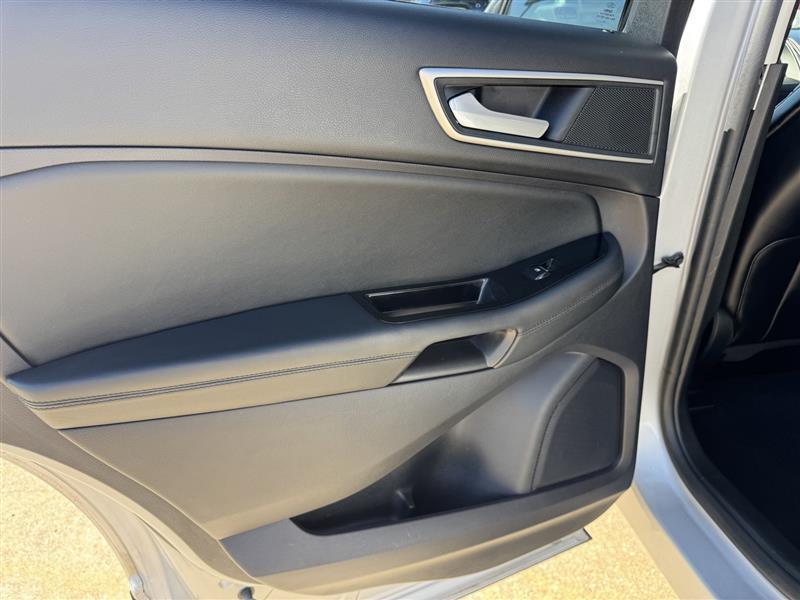 Ford Edge photo 24